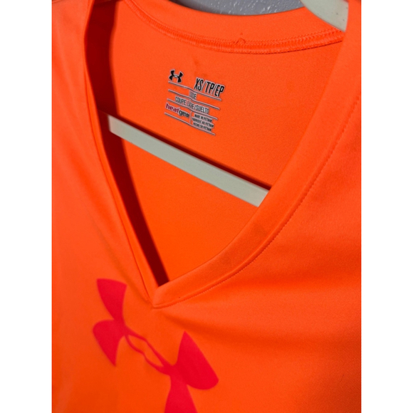 Women's Under Armour T-Shirt XS Orange Red - Picture 2 of 3